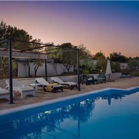 6 bedroom villa with pool in Milna, Brac Island sleeps 11